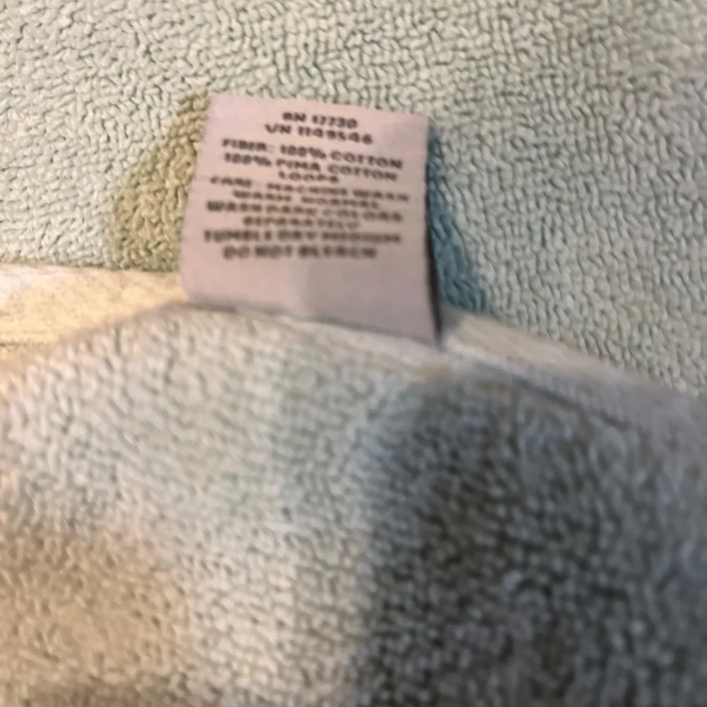 Vintage Fieldcrest Bath rug/ Firm Price